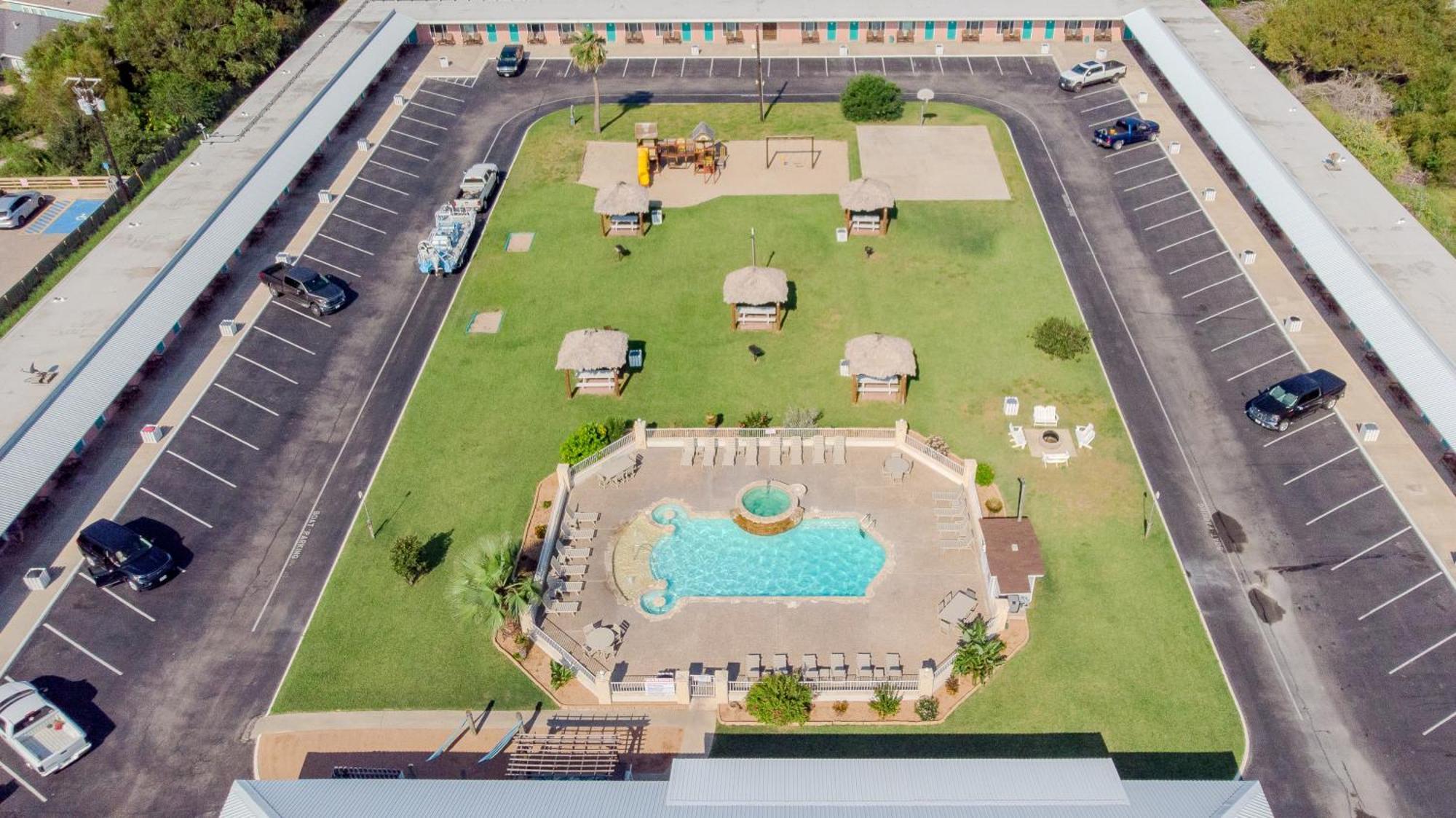 Shark Reef Resort Motel & Cottages Port Aransas Exterior photo