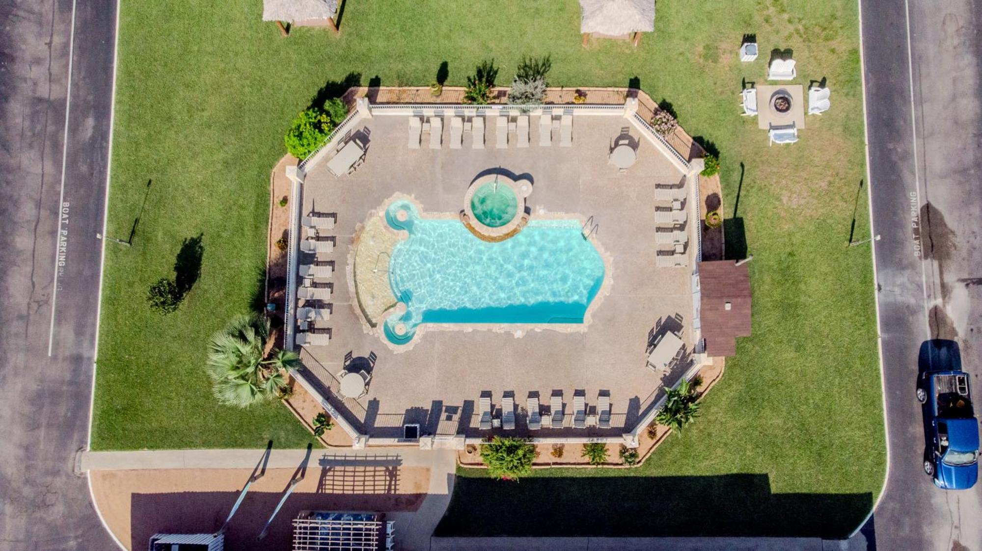 Shark Reef Resort Motel & Cottages Port Aransas Exterior photo