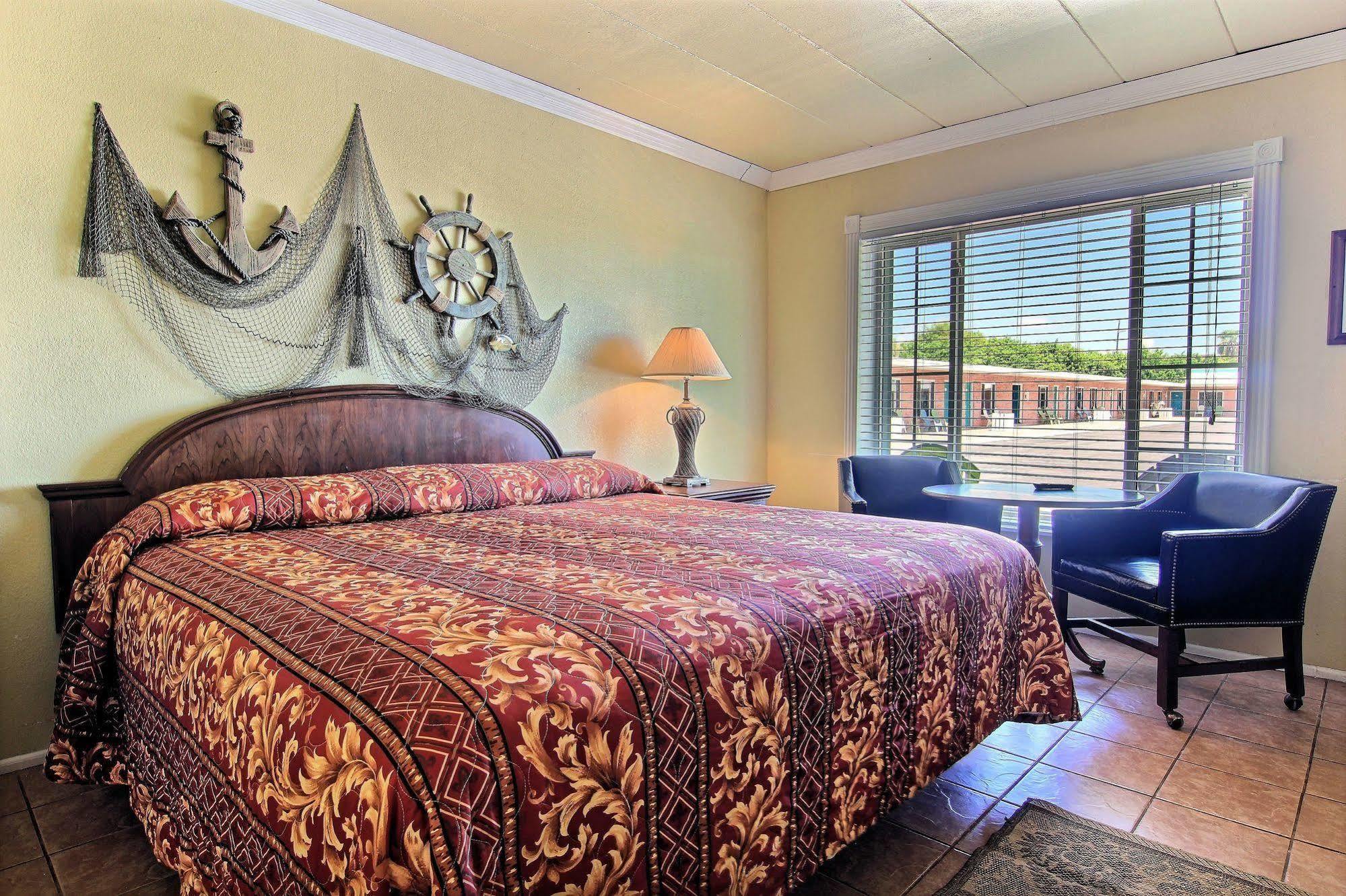 Shark Reef Resort Motel & Cottages Port Aransas Exterior photo